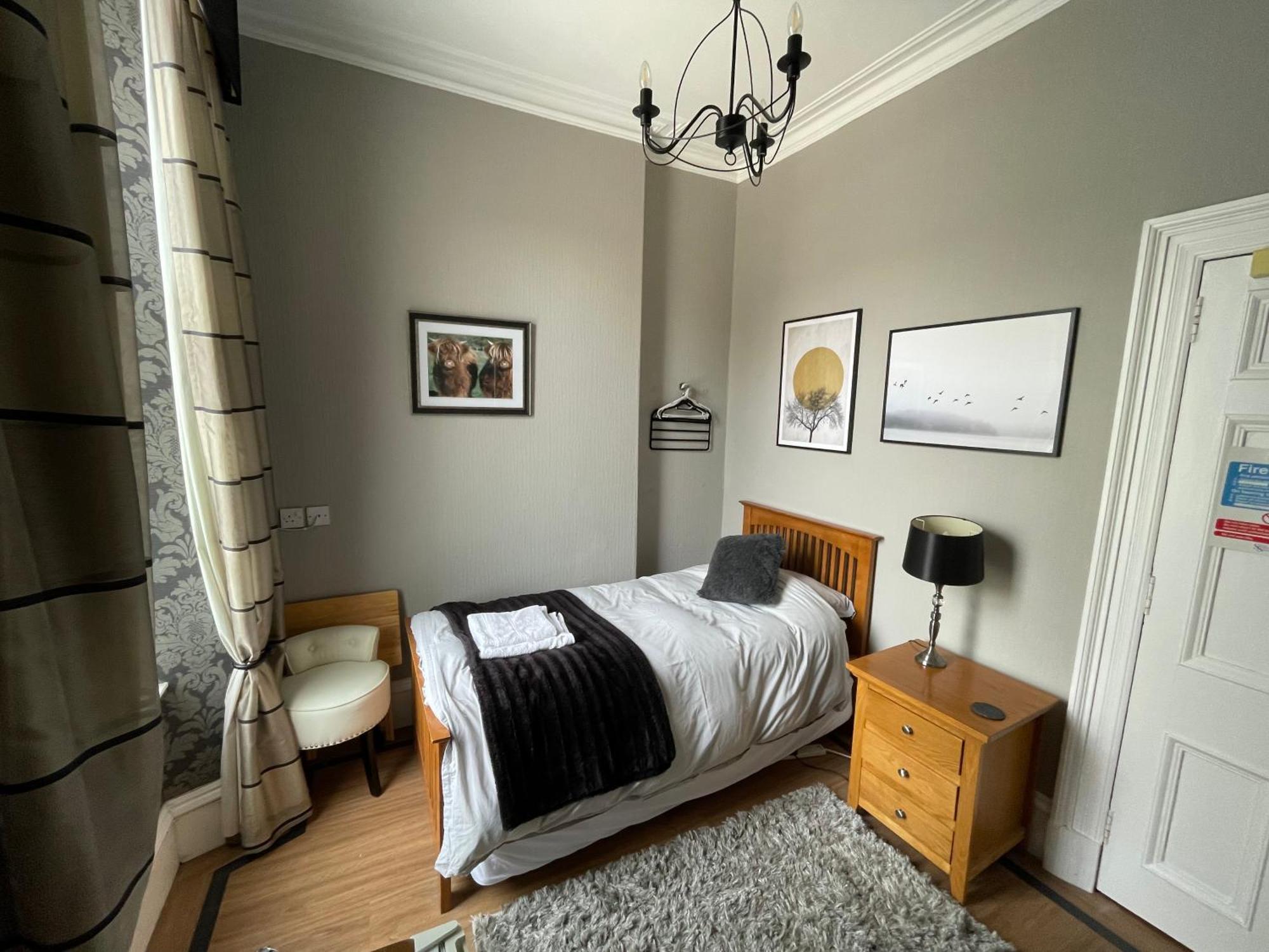 Hannahs Guesthouse Aberdeen Bagian luar foto