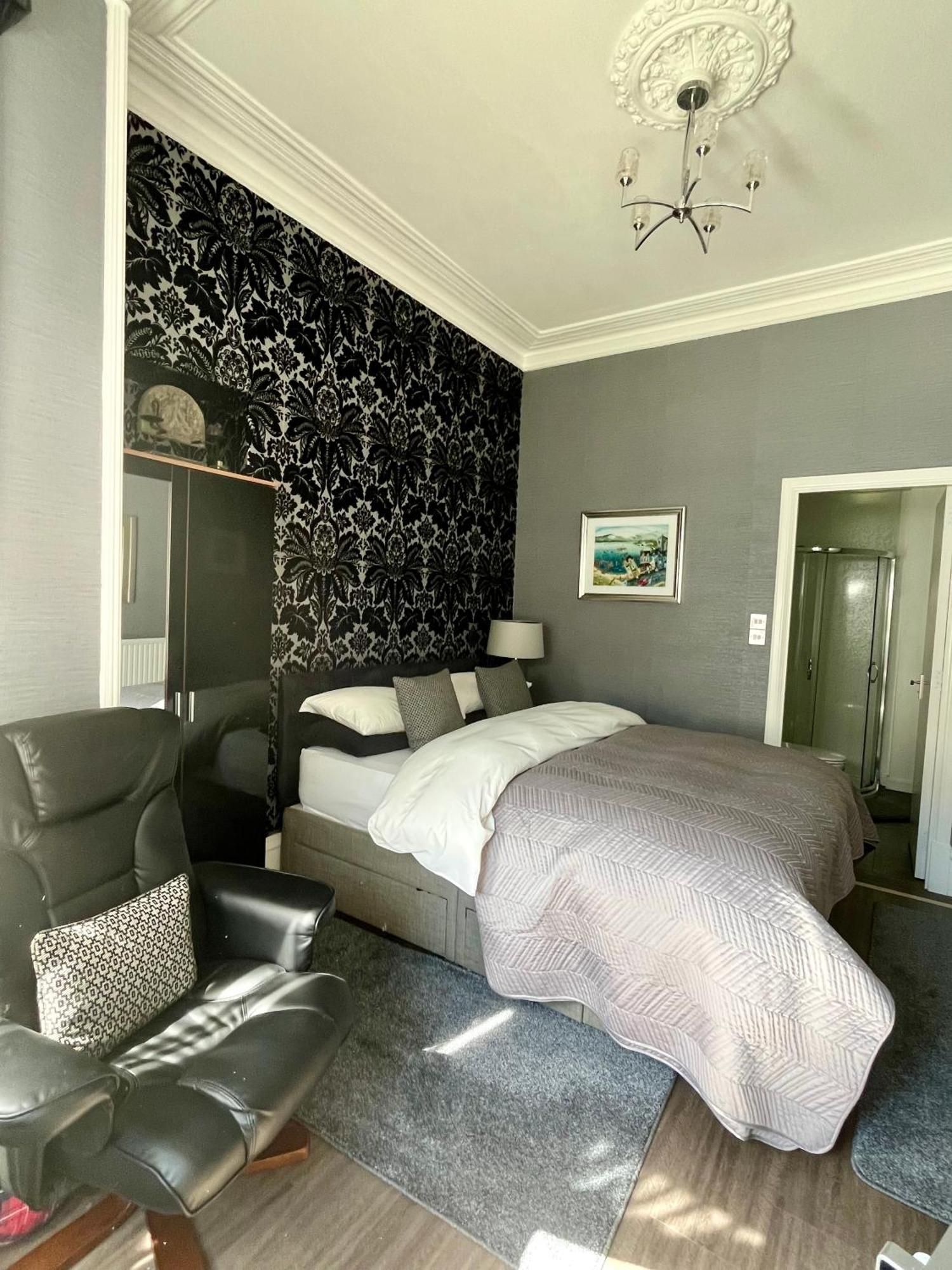Hannahs Guesthouse Aberdeen Bagian luar foto