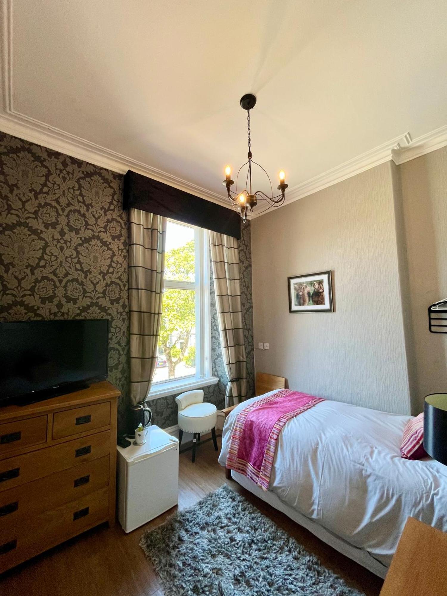Hannahs Guesthouse Aberdeen Bagian luar foto