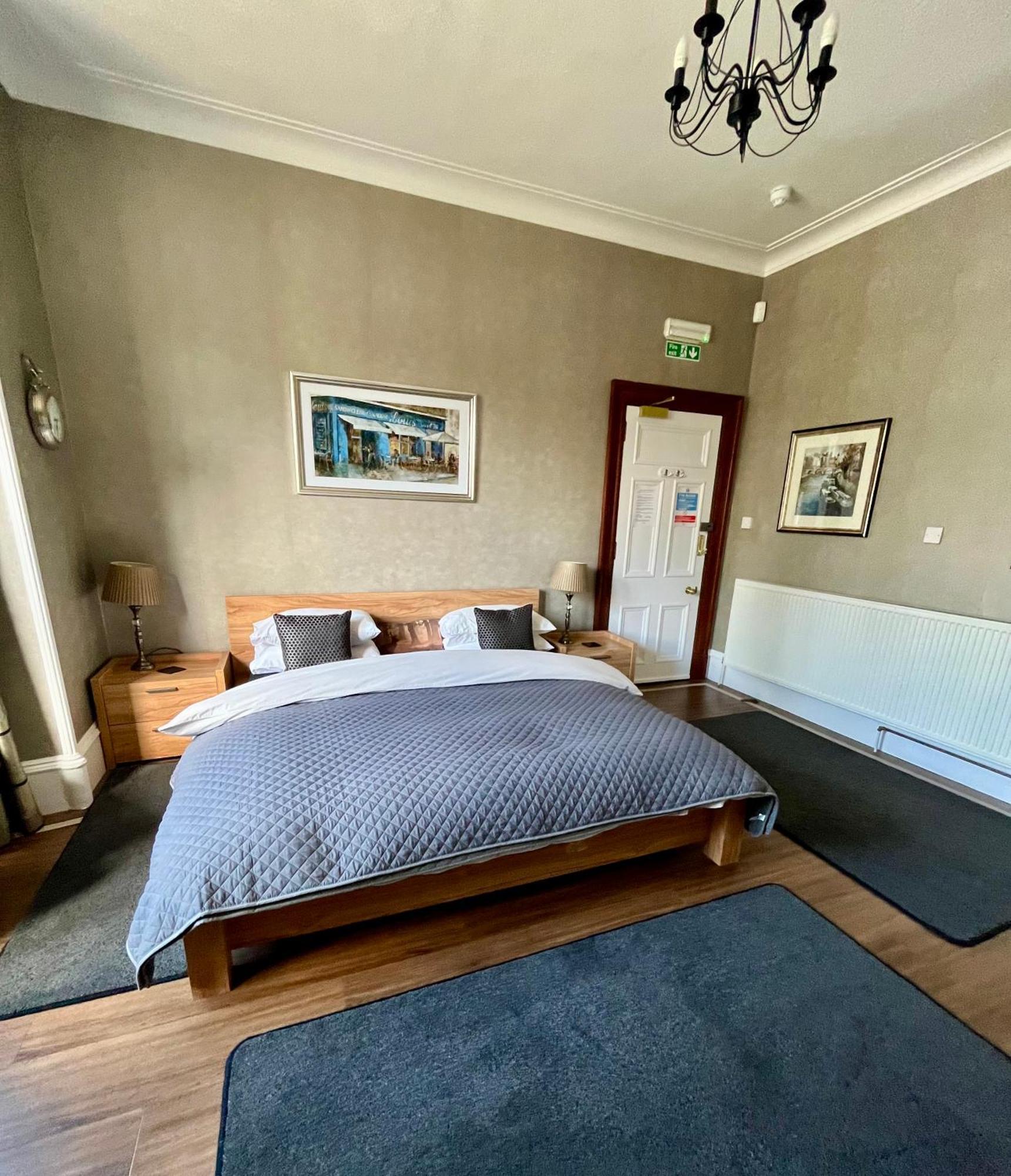 Hannahs Guesthouse Aberdeen Bagian luar foto